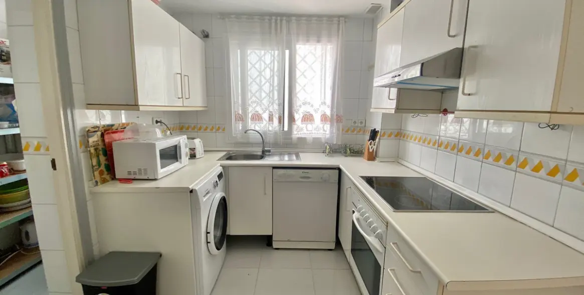 Long-term rent of middle floor apartment in Nagüeles 13