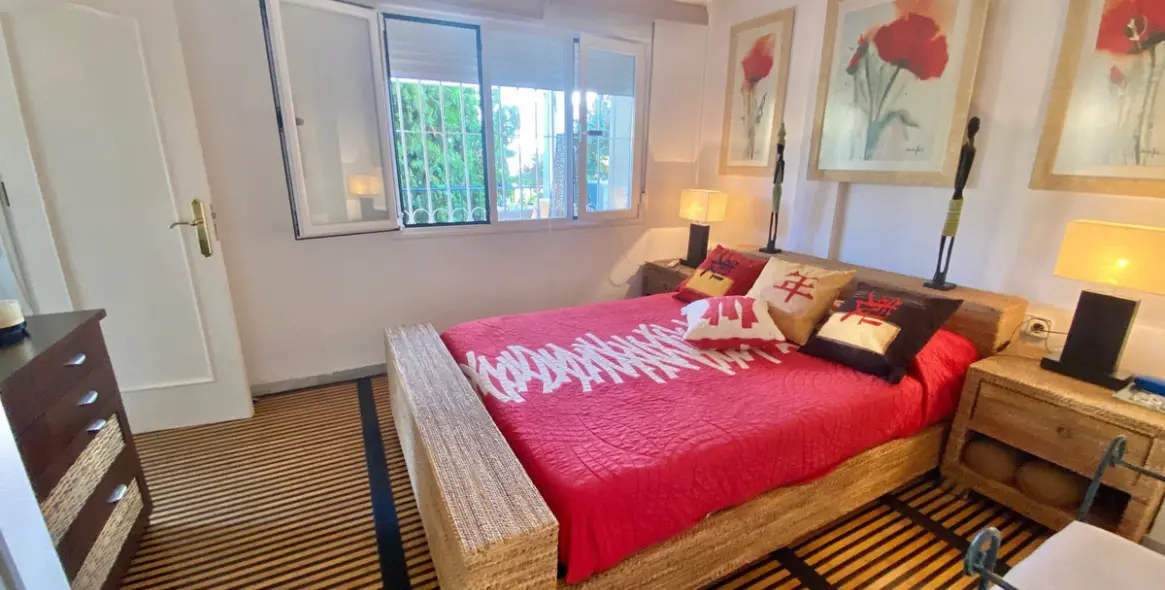 Long-term rent of middle floor apartment in Nagüeles 18