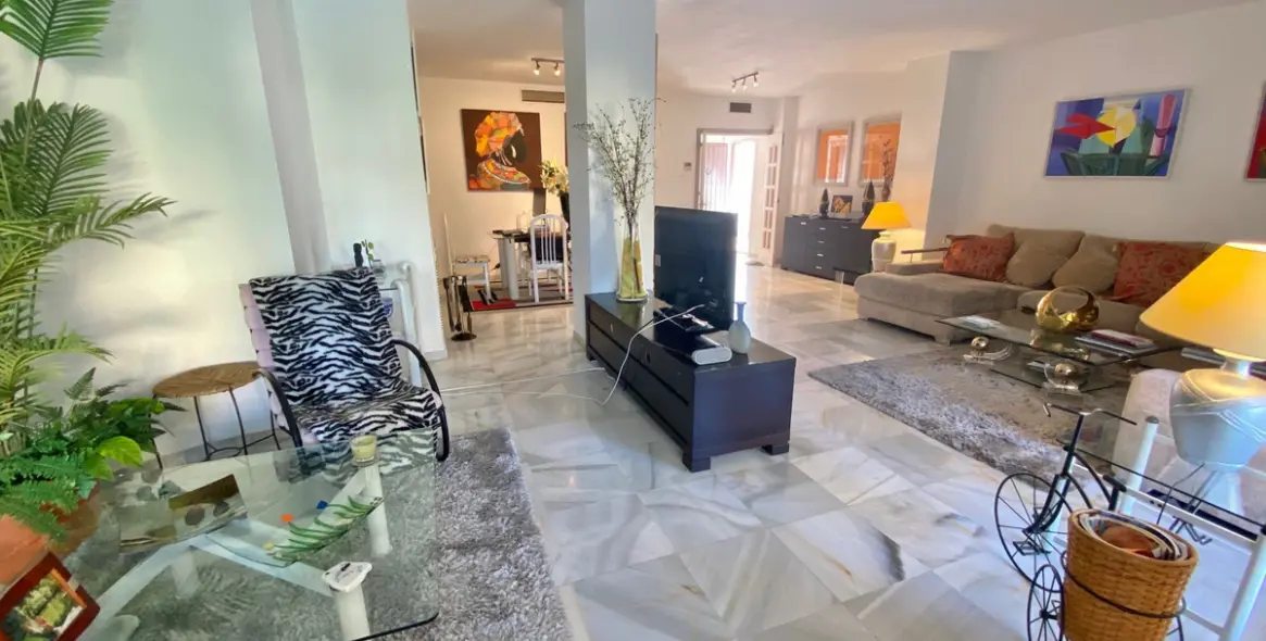 Long-term rent of middle floor apartment in Nagüeles 19