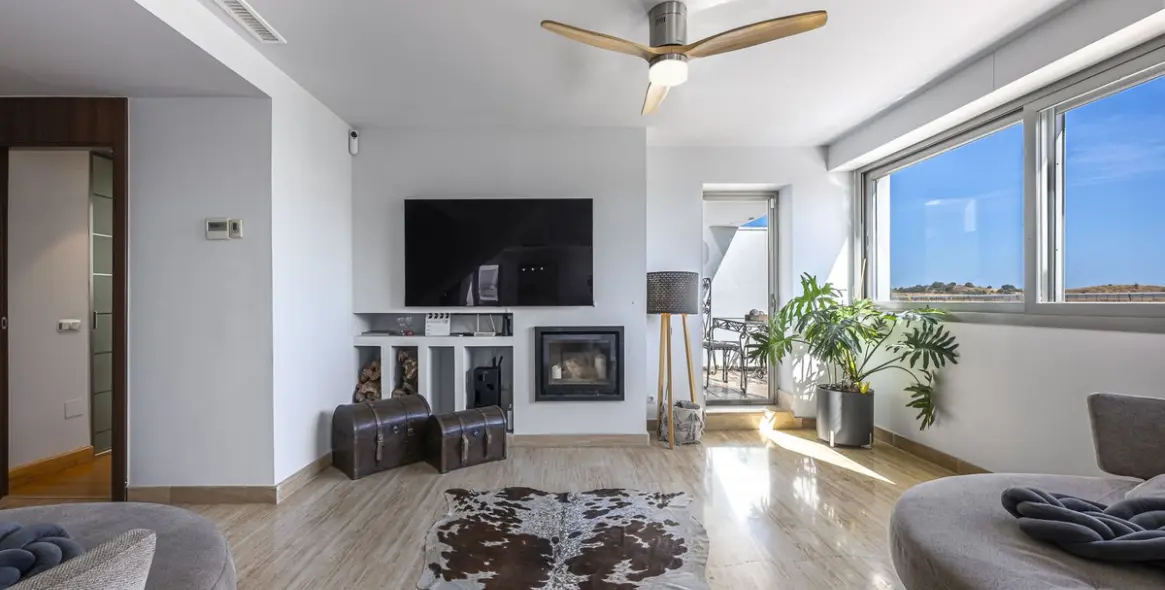 Sale of penthouse duplex in La Cala de Mijas 3