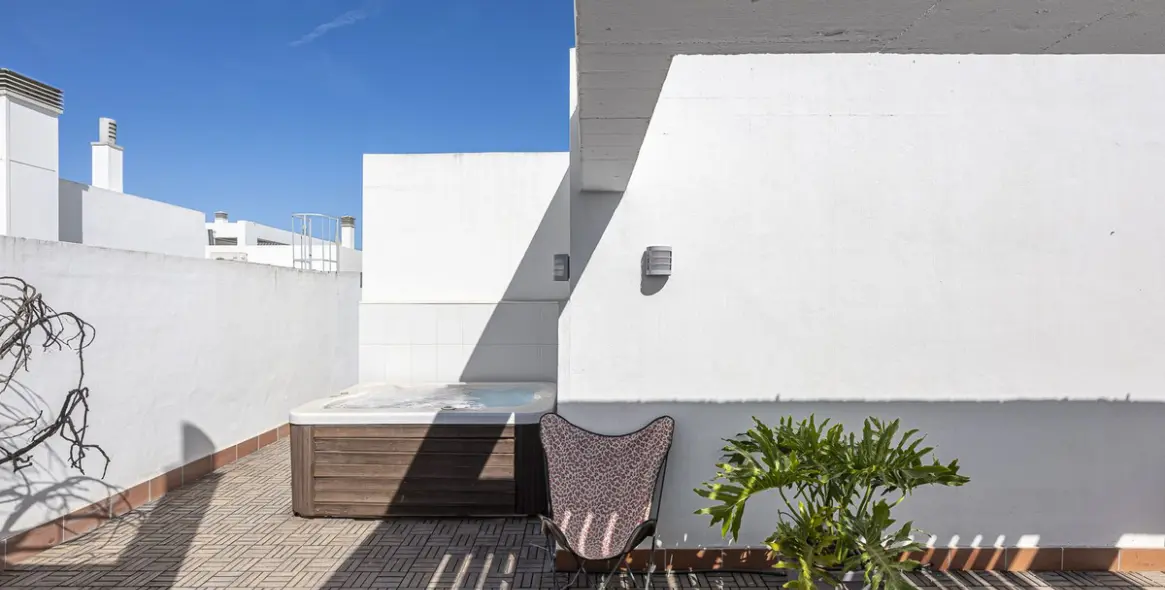 Sale of penthouse duplex in La Cala de Mijas 18