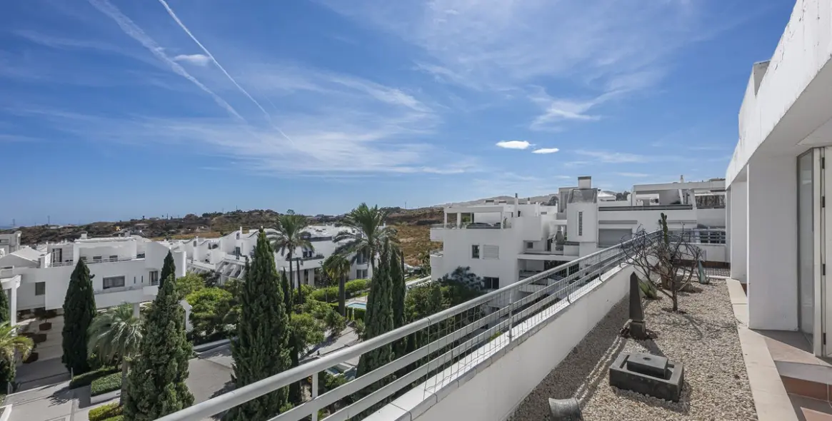 Sale of penthouse duplex in La Cala de Mijas 23