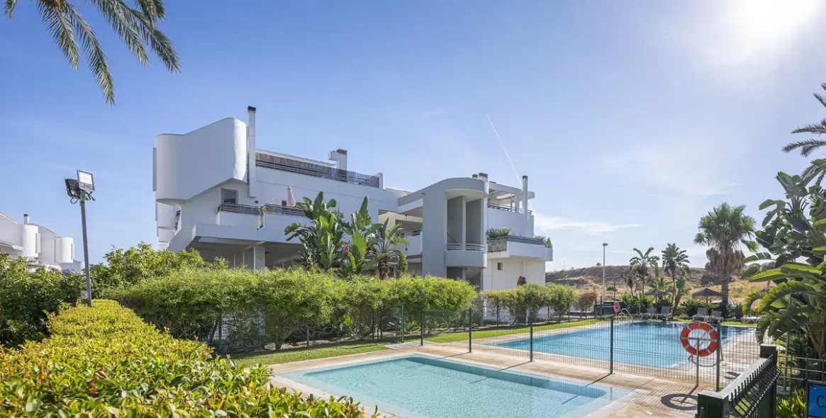 Sale of penthouse duplex in La Cala de Mijas 43