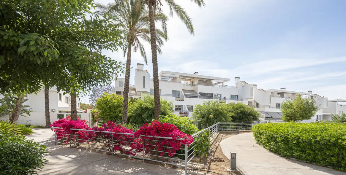 Sale of penthouse duplex in La Cala de Mijas 65
