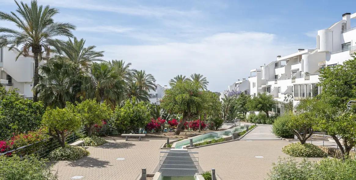 Sale of penthouse duplex in La Cala de Mijas 73