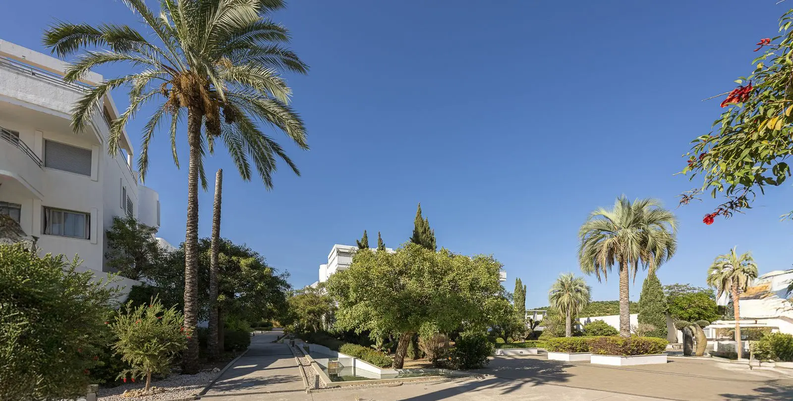 Sale of penthouse duplex in La Cala de Mijas 41