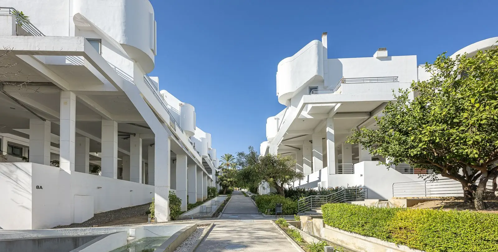 Sale of penthouse duplex in La Cala de Mijas 42