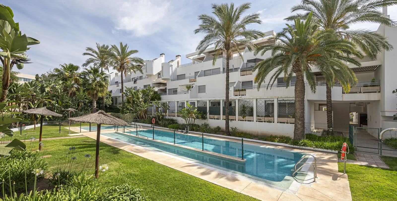 Sale of penthouse duplex in La Cala de Mijas 49