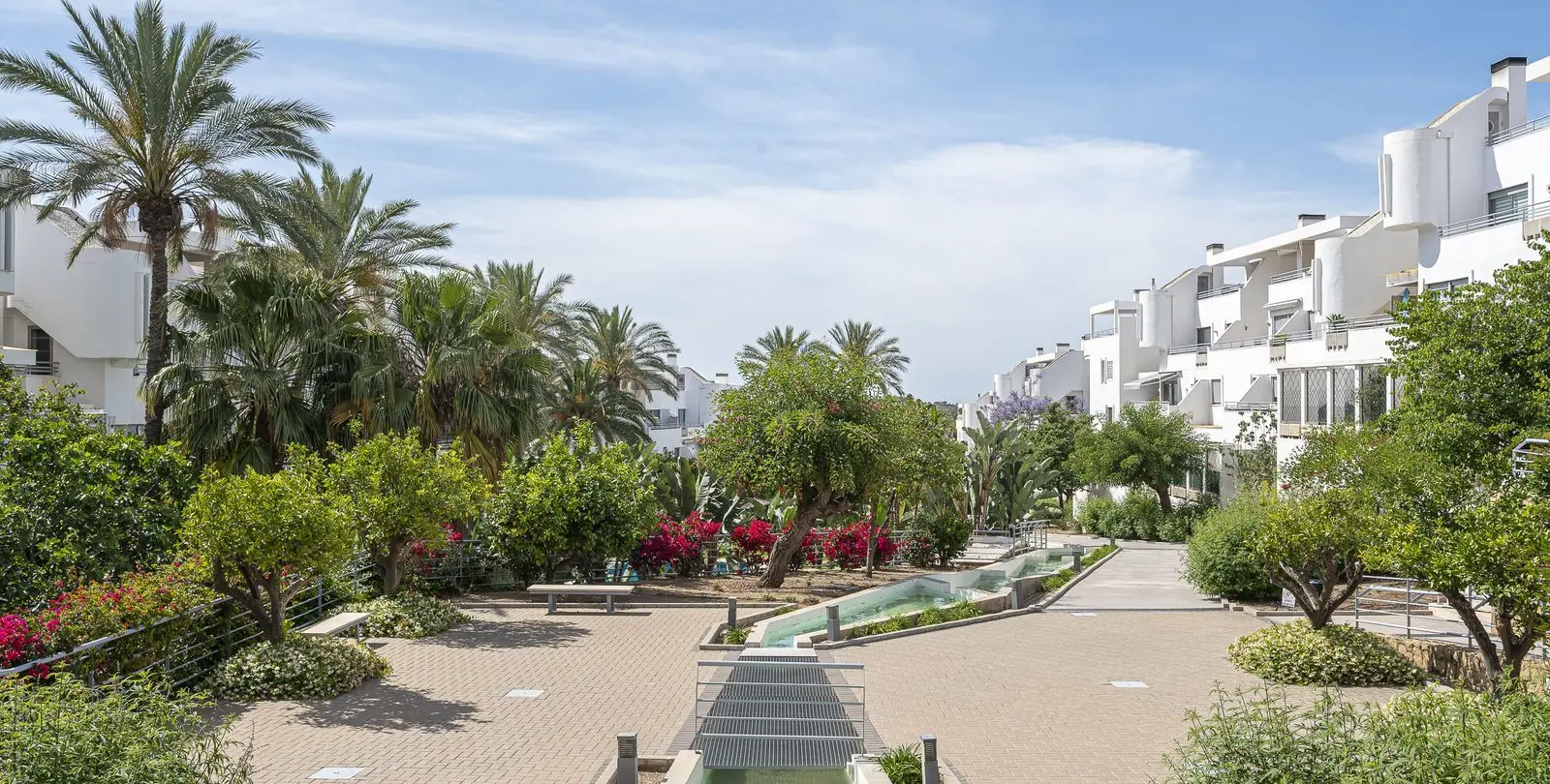 Sale of penthouse duplex in La Cala de Mijas 52