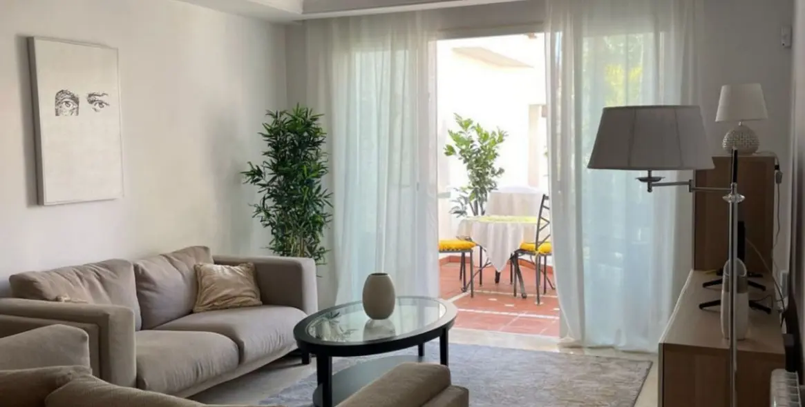 Продажа апартаментов на среднем этаже в Nueva Andalucía 7