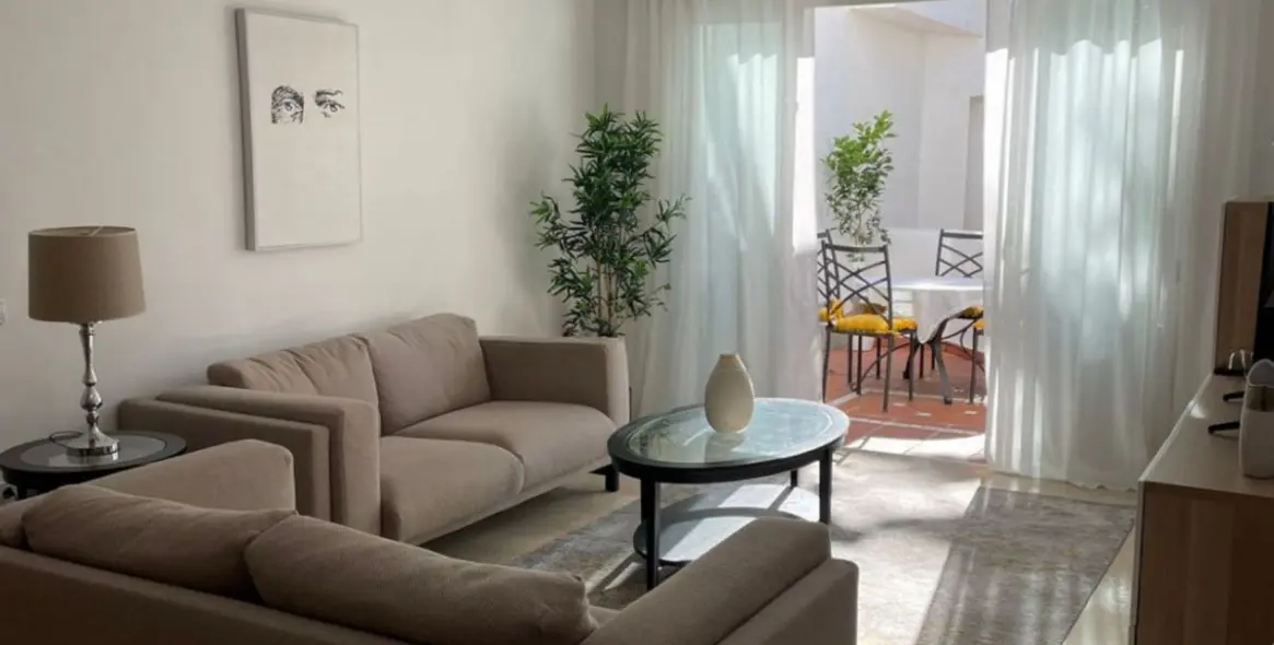 Sale of middle floor apartment in Nueva Andalucía 1