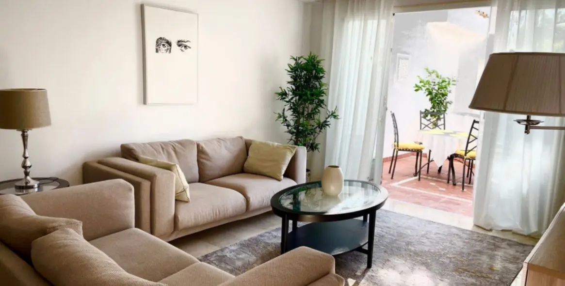 Sale of middle floor apartment in Nueva Andalucía 4