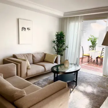 Venta de apartamento en planta media en Nueva Andalucía
