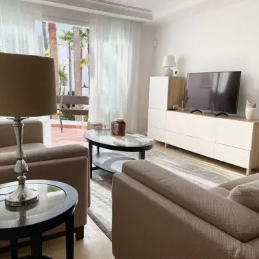 Venta de apartamento en planta media en Nueva Andalucía