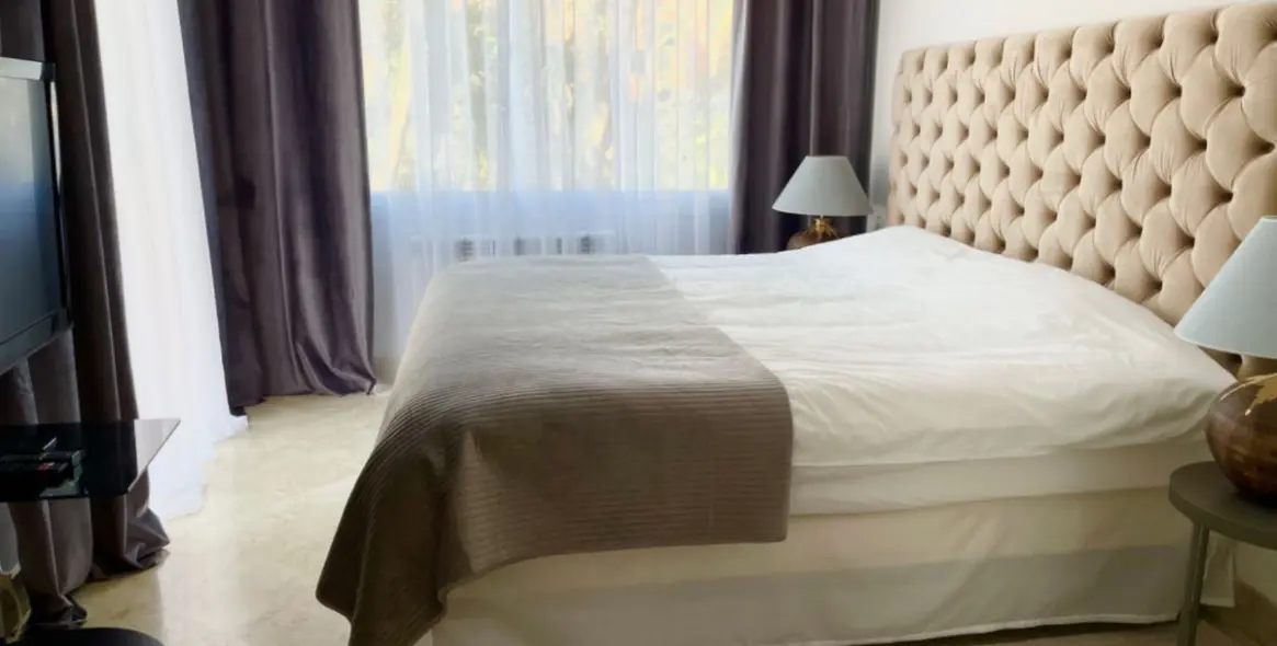 Sale of middle floor apartment in Nueva Andalucía 13