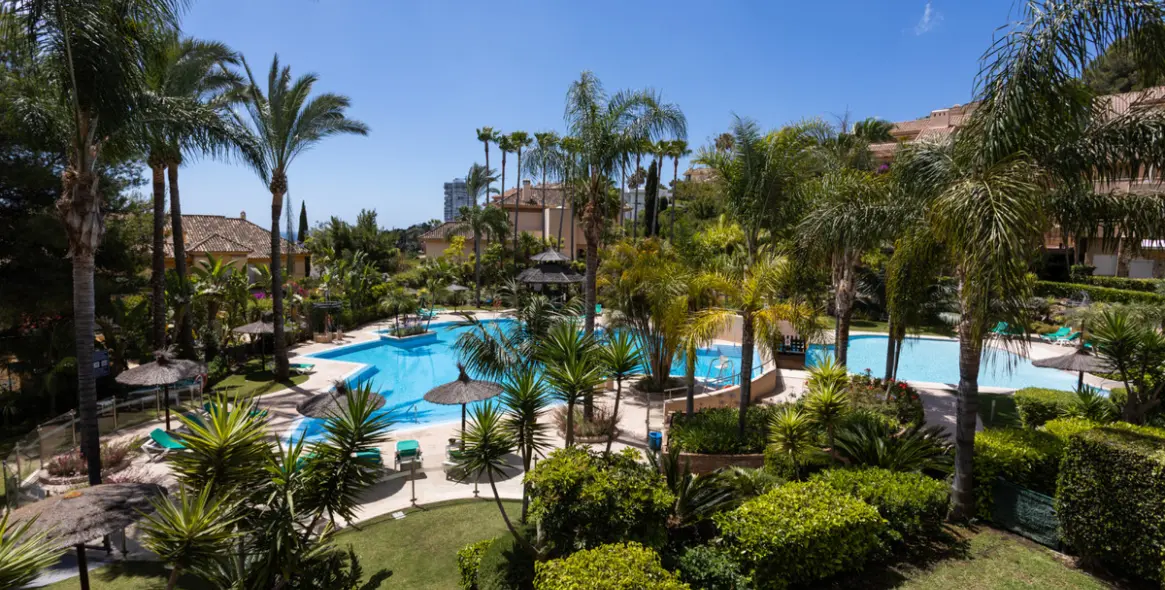 Продажа апартаментов на среднем этаже в Río Real 1