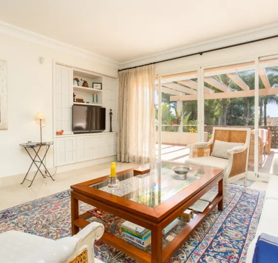 Продажа апартаментов на среднем этаже в Río Real