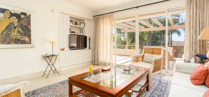 Продажа апартаментов на среднем этаже в Río Real 1