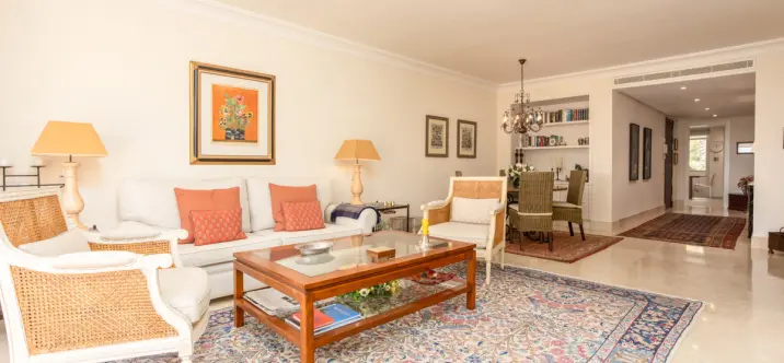 Продажа апартаментов на среднем этаже в Río Real 2