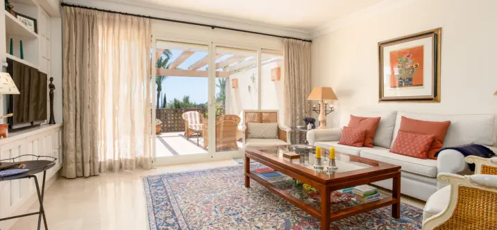 Продажа апартаментов на среднем этаже в Río Real 4