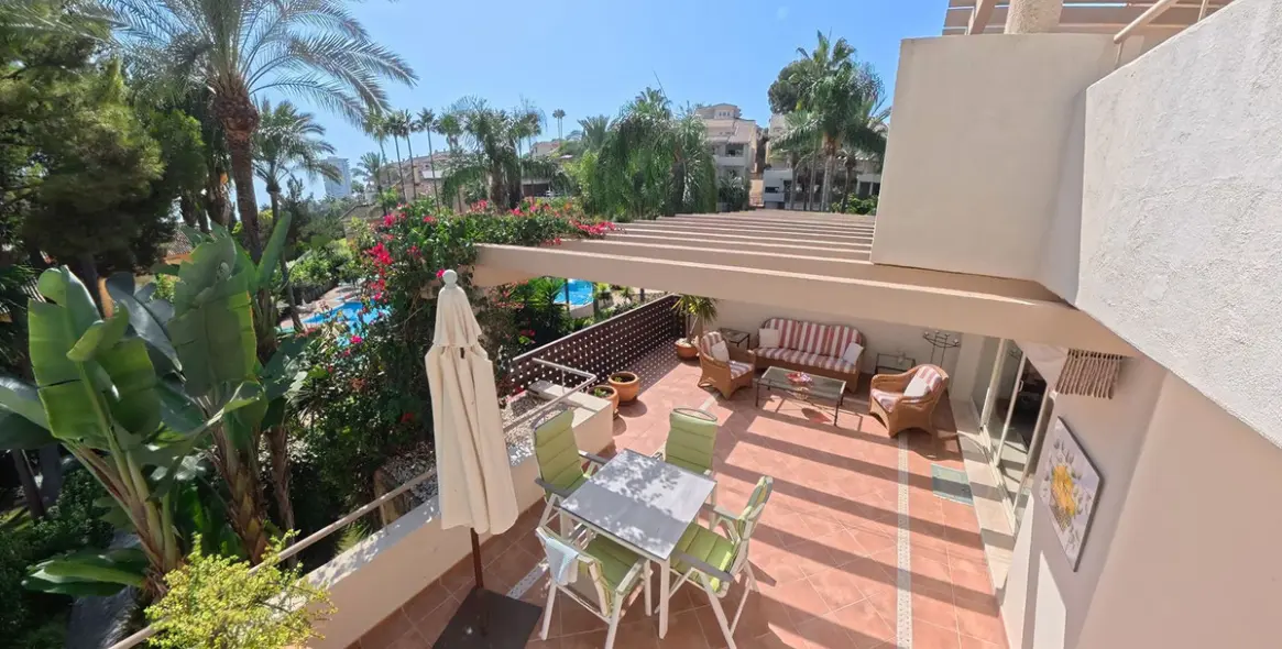 Продажа апартаментов на среднем этаже в Río Real 6