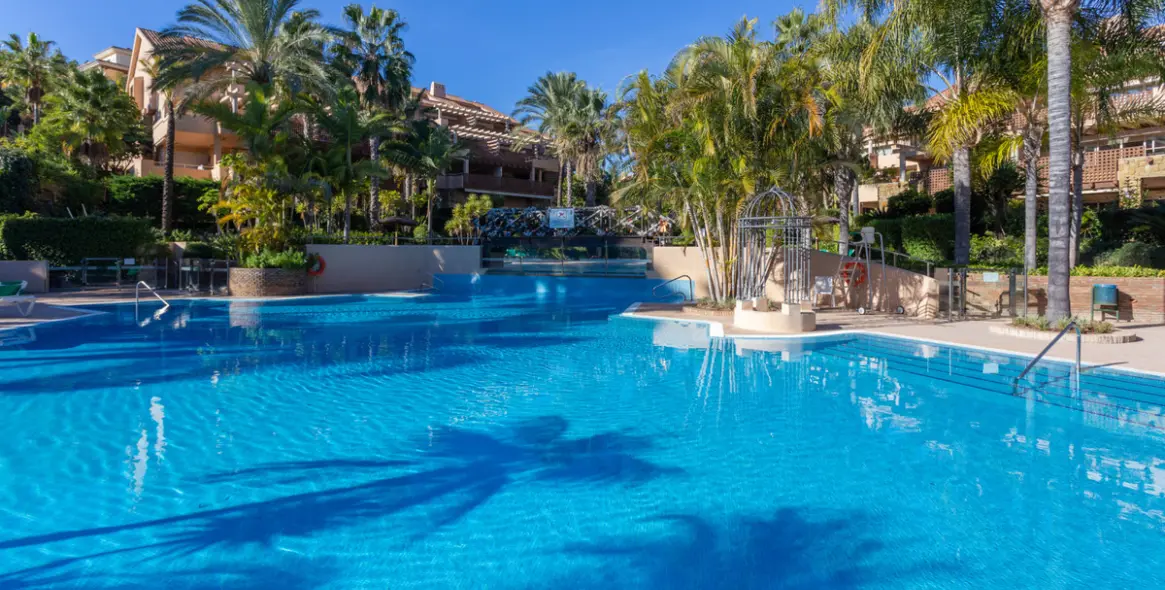 Продажа апартаментов на среднем этаже в Río Real 16