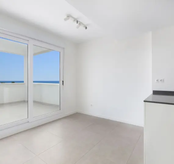 Sale of penthouse in Estepona