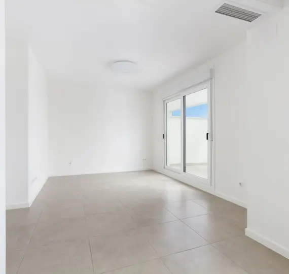 Sale of penthouse in Estepona