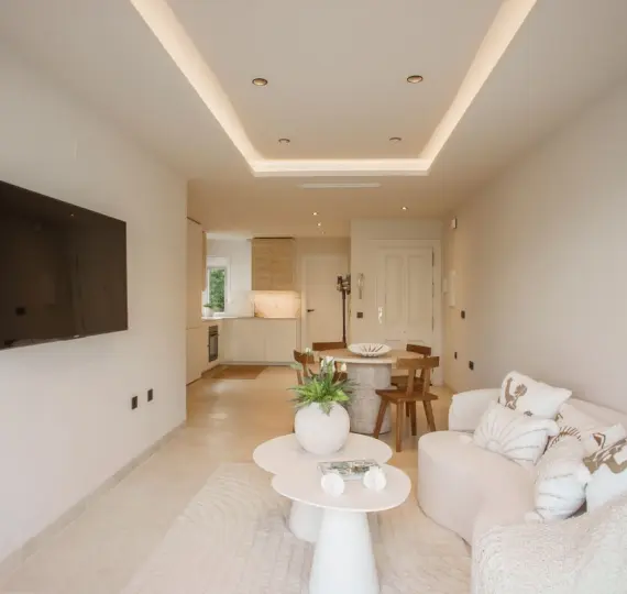 Sale of middle floor apartment in La Quinta