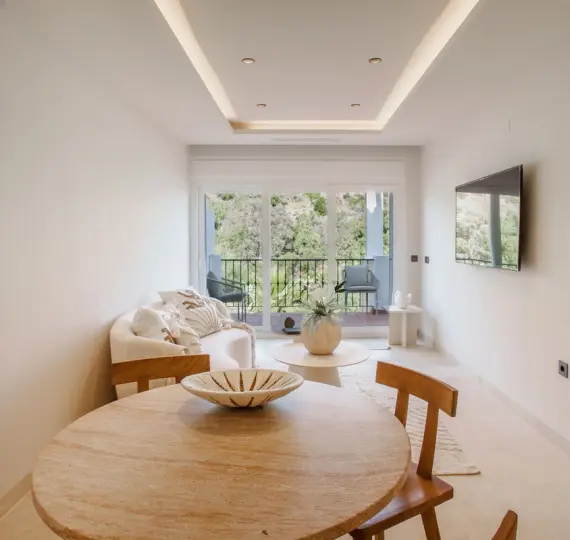 Sale of middle floor apartment in La Quinta