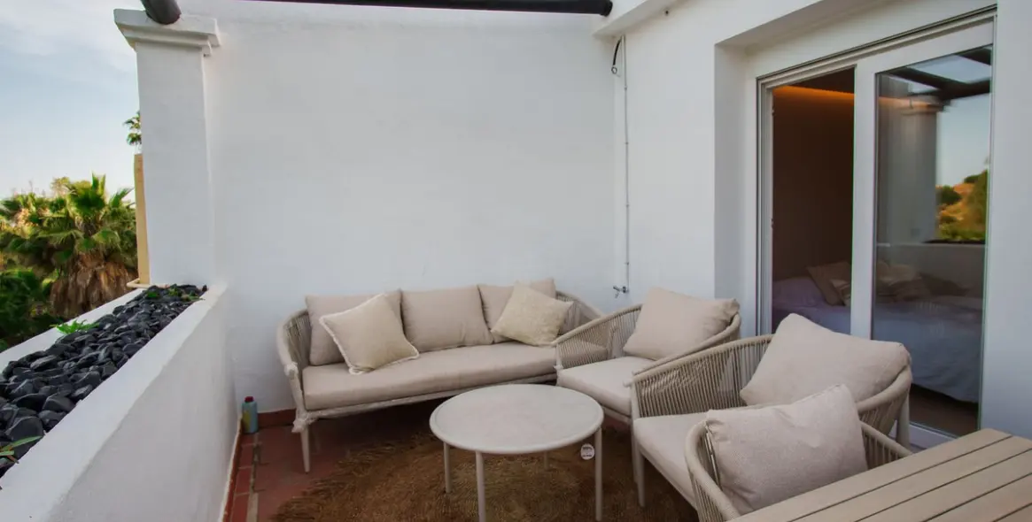 Продажа апартаментов на среднем этаже в La Quinta 22