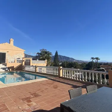 Продажа  отдельно стоящей виллы в Mijas Costa