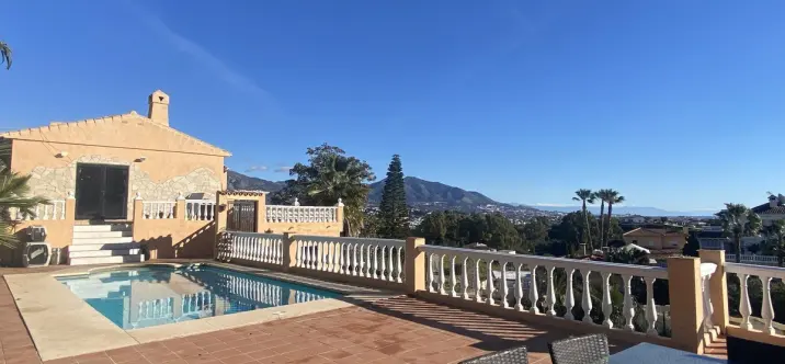 Продажа  отдельно стоящей виллы в Mijas Costa 0