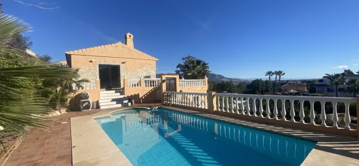 Продажа  отдельно стоящей виллы в Mijas Costa 3