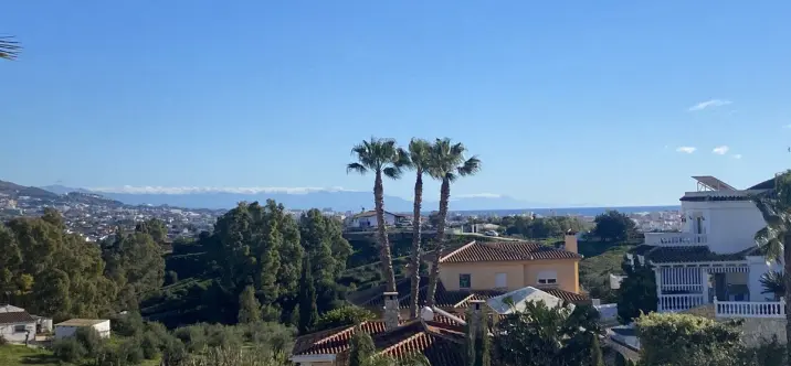 Продажа  отдельно стоящей виллы в Mijas Costa 4