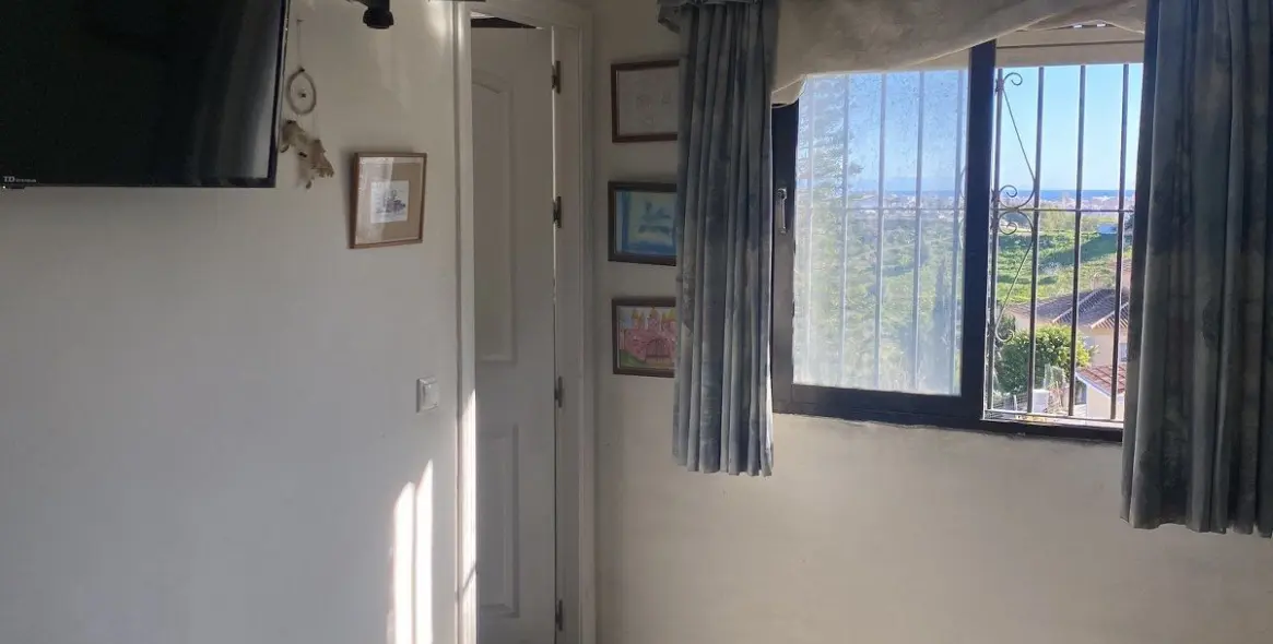 Sale of detached villa in Mijas Costa 36