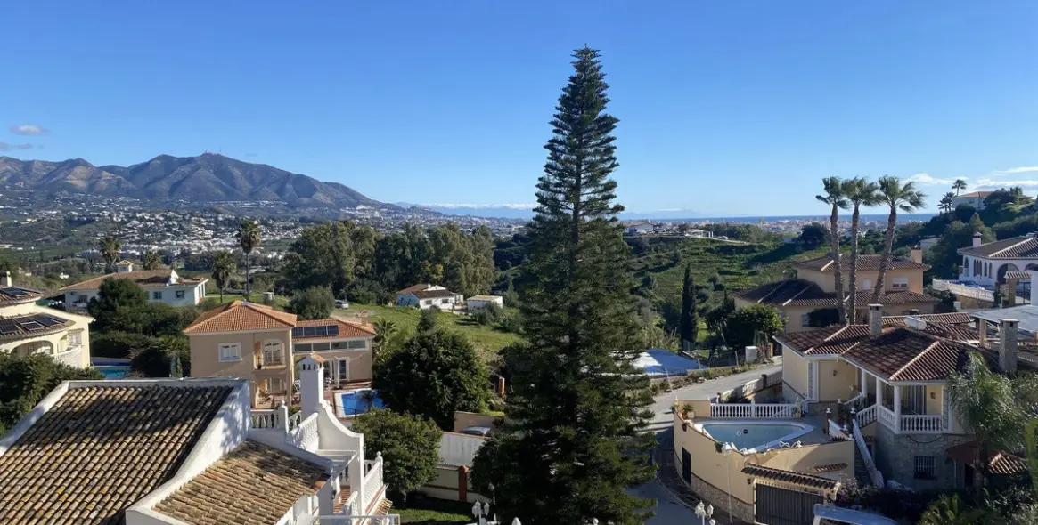 Sale of detached villa in Mijas Costa 37