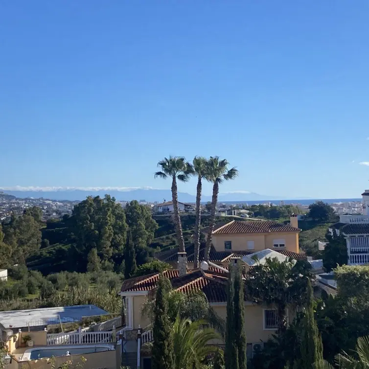 Продажа  отдельно стоящей виллы в Mijas Costa