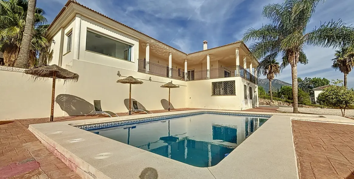 Venta de villa independiente en Periana 2