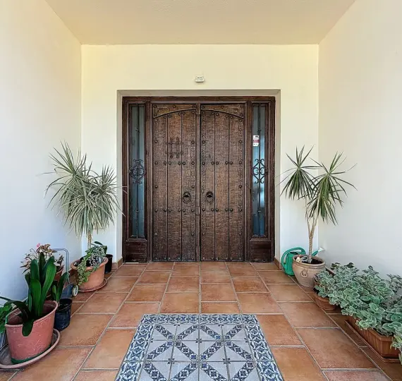 Продажа  отдельно стоящей виллы в Periana