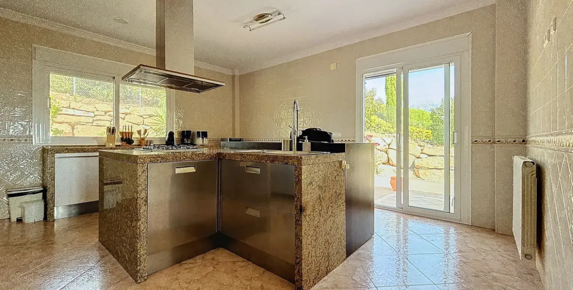 Venta de villa independiente en Periana 8
