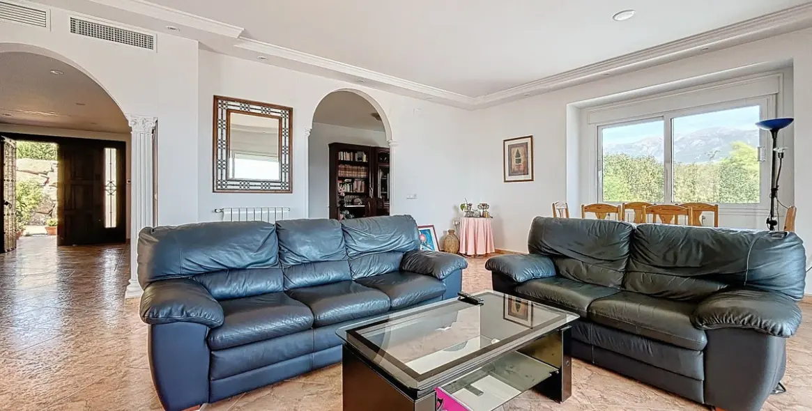 Venta de villa independiente en Periana 13