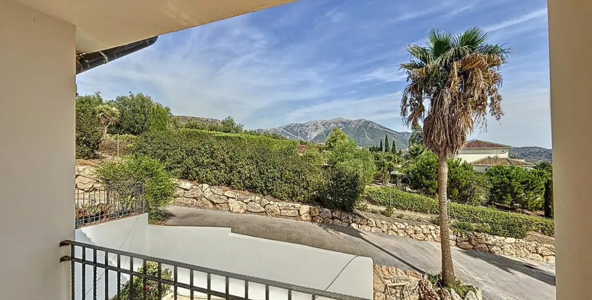 Venta de villa independiente en Periana 17