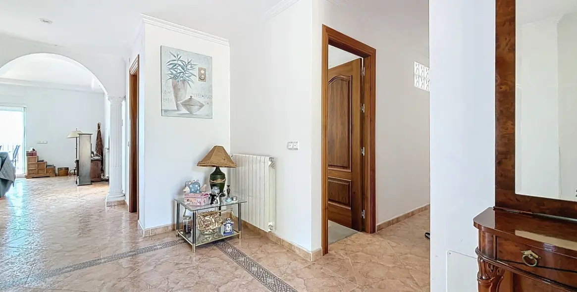 Продажа  отдельно стоящей виллы в Periana 22