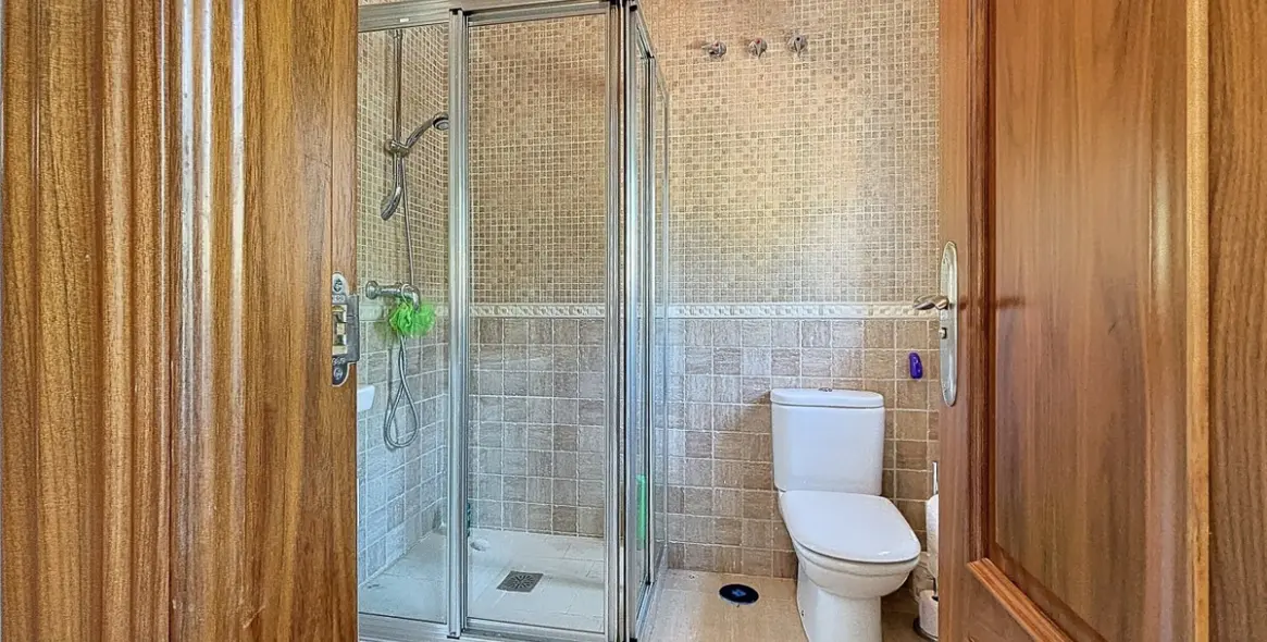 Продажа  отдельно стоящей виллы в Periana 25