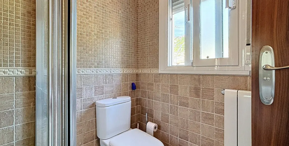 Продажа  отдельно стоящей виллы в Periana 27