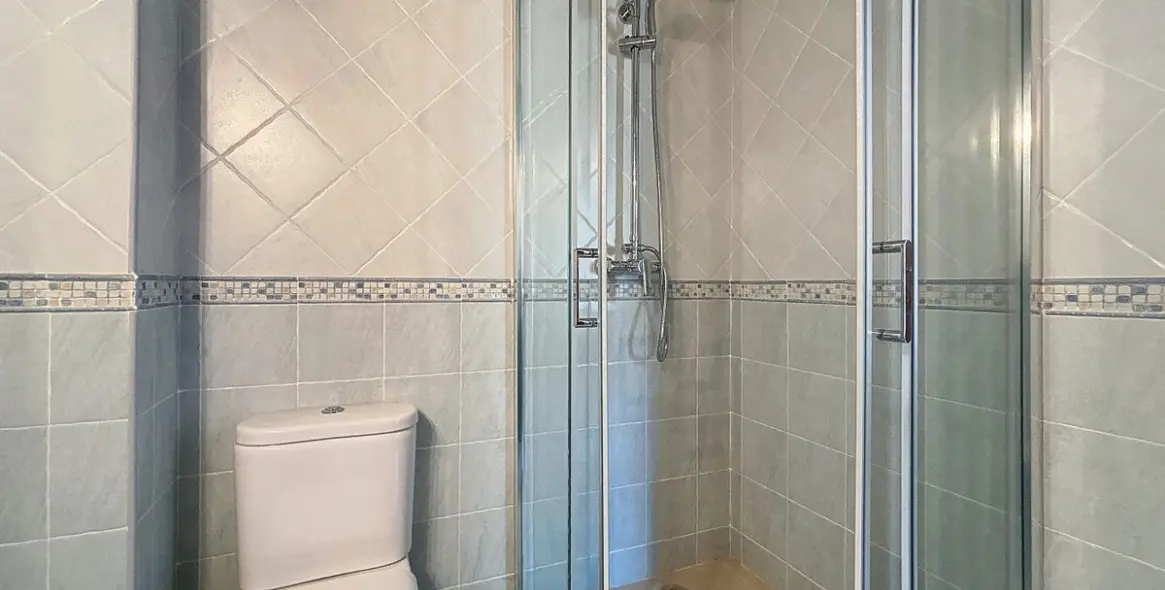 Продажа  отдельно стоящей виллы в Periana 37