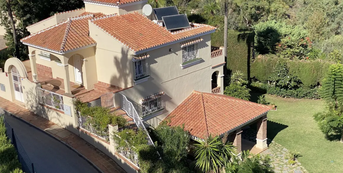 Sale of detached villa in Campo Mijas 1