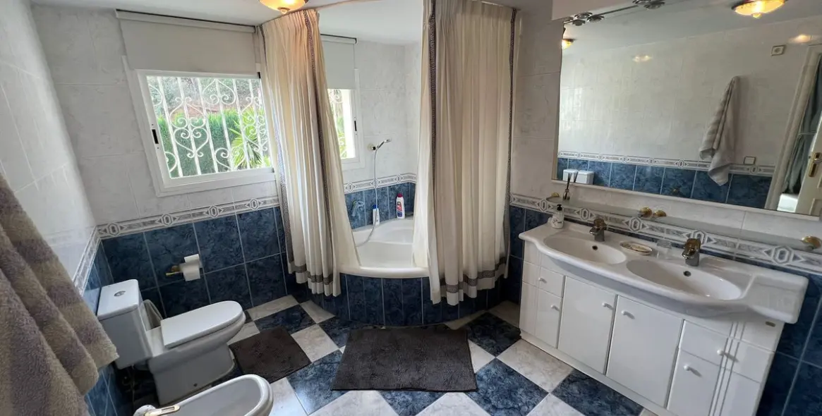 Sale of detached villa in Campo Mijas 16