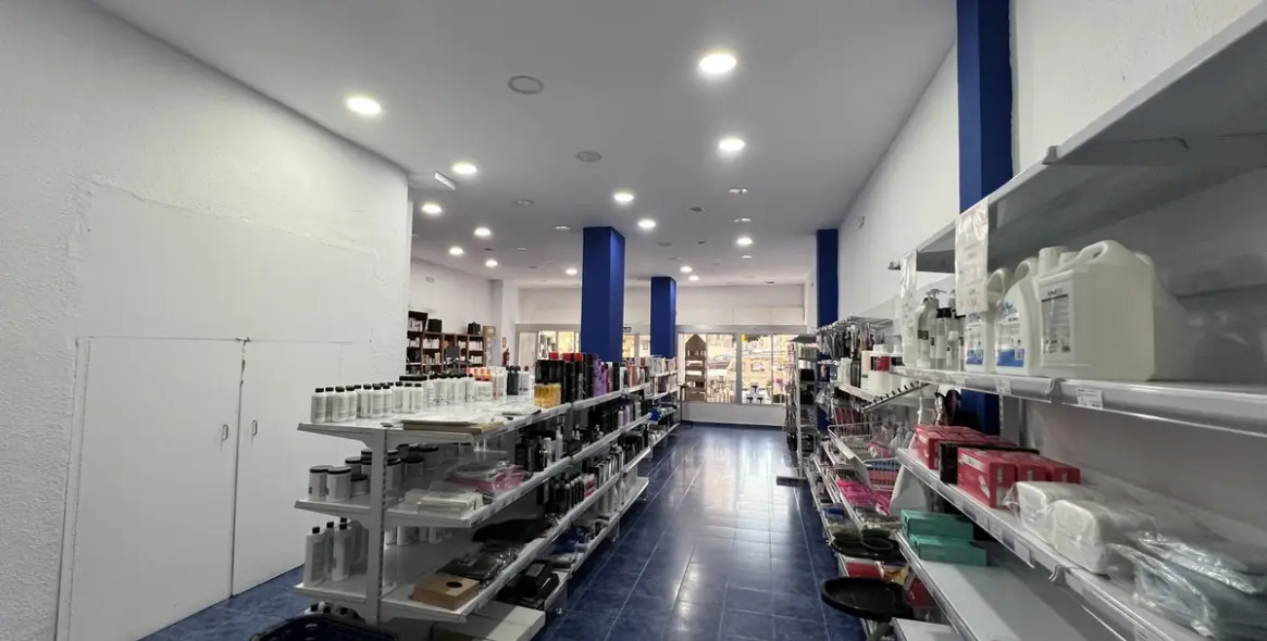 Продажа магазина в Málaga 4